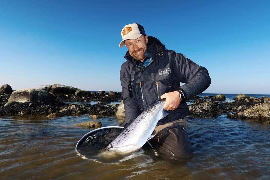 Nyby Let Pålandsvind, Let Farvet Vand Lige Over 70 Cm