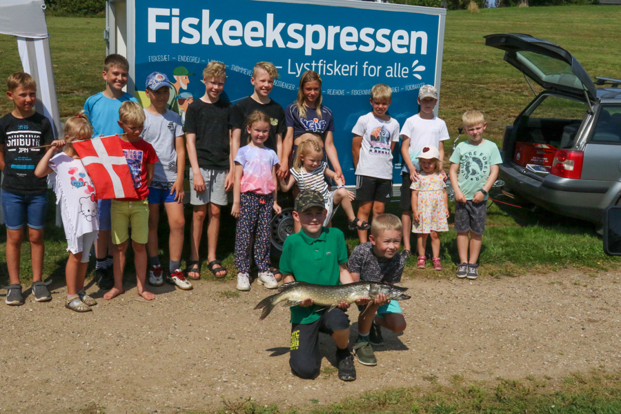 På Tur Med Fiskeekspressen Med Sønderjysk Sportsfiskerforening